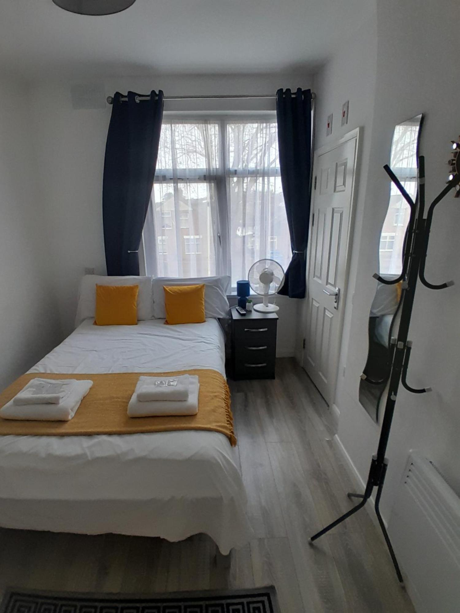 The Broadway Rooms Лестер Экстерьер фото