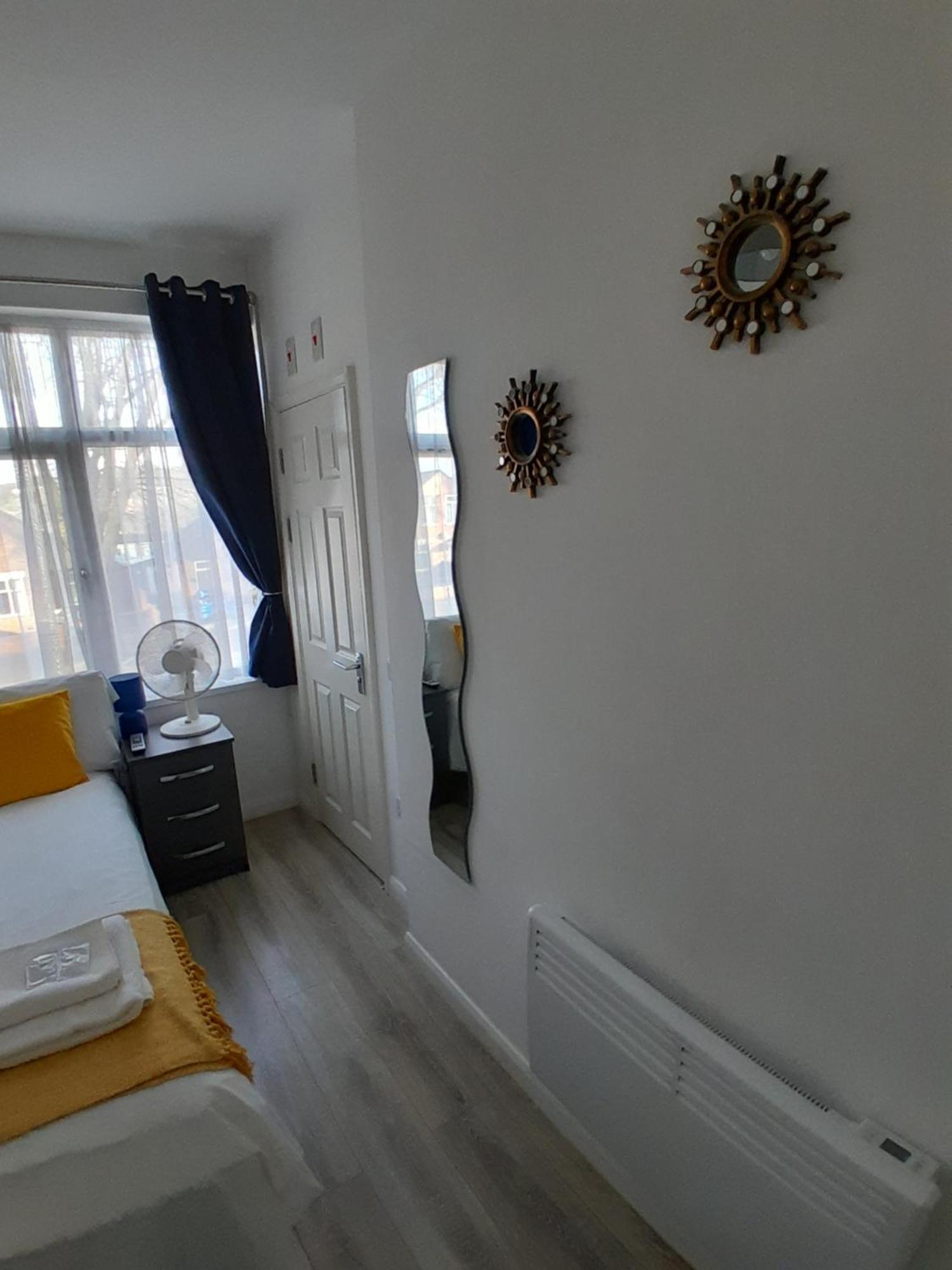 The Broadway Rooms Лестер Экстерьер фото